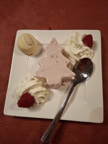 b6b2e76e-10b3-4b5d-b733-95dad96f629d